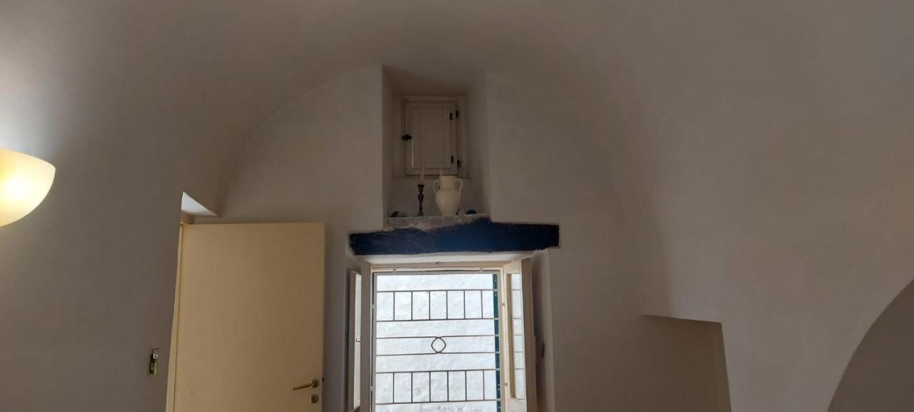 Dimora Lavinia Casa Vacanze Centro Storico オストゥーニ エクステリア 写真