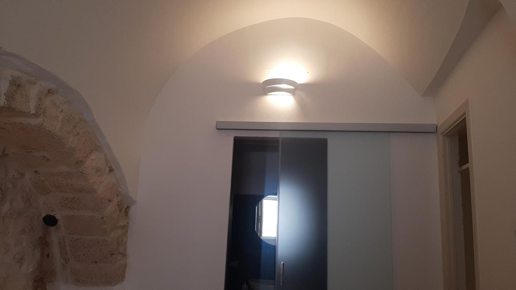 Dimora Lavinia Casa Vacanze Centro Storico オストゥーニ エクステリア 写真