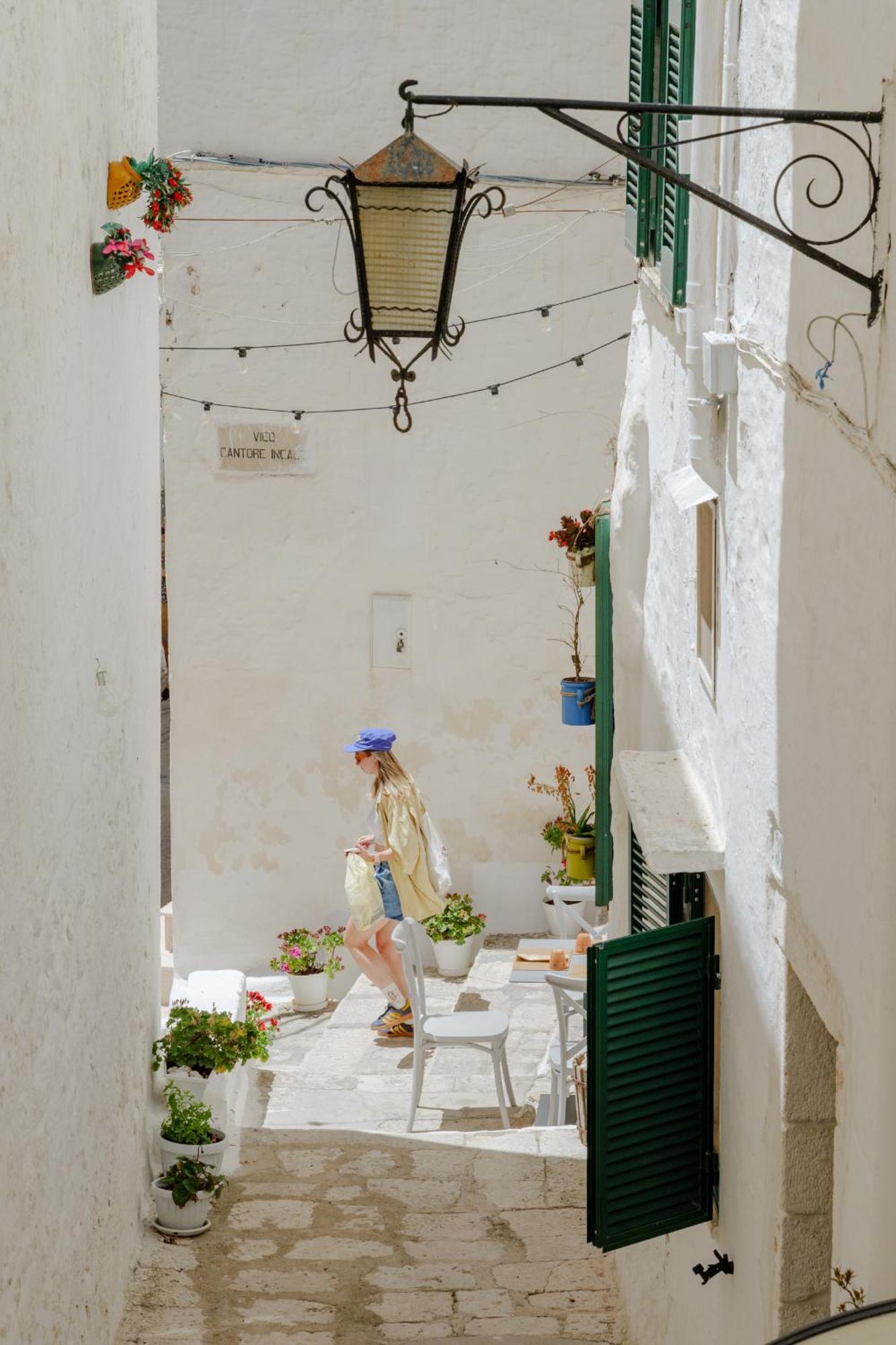 Dimora Lavinia Casa Vacanze Centro Storico オストゥーニ エクステリア 写真