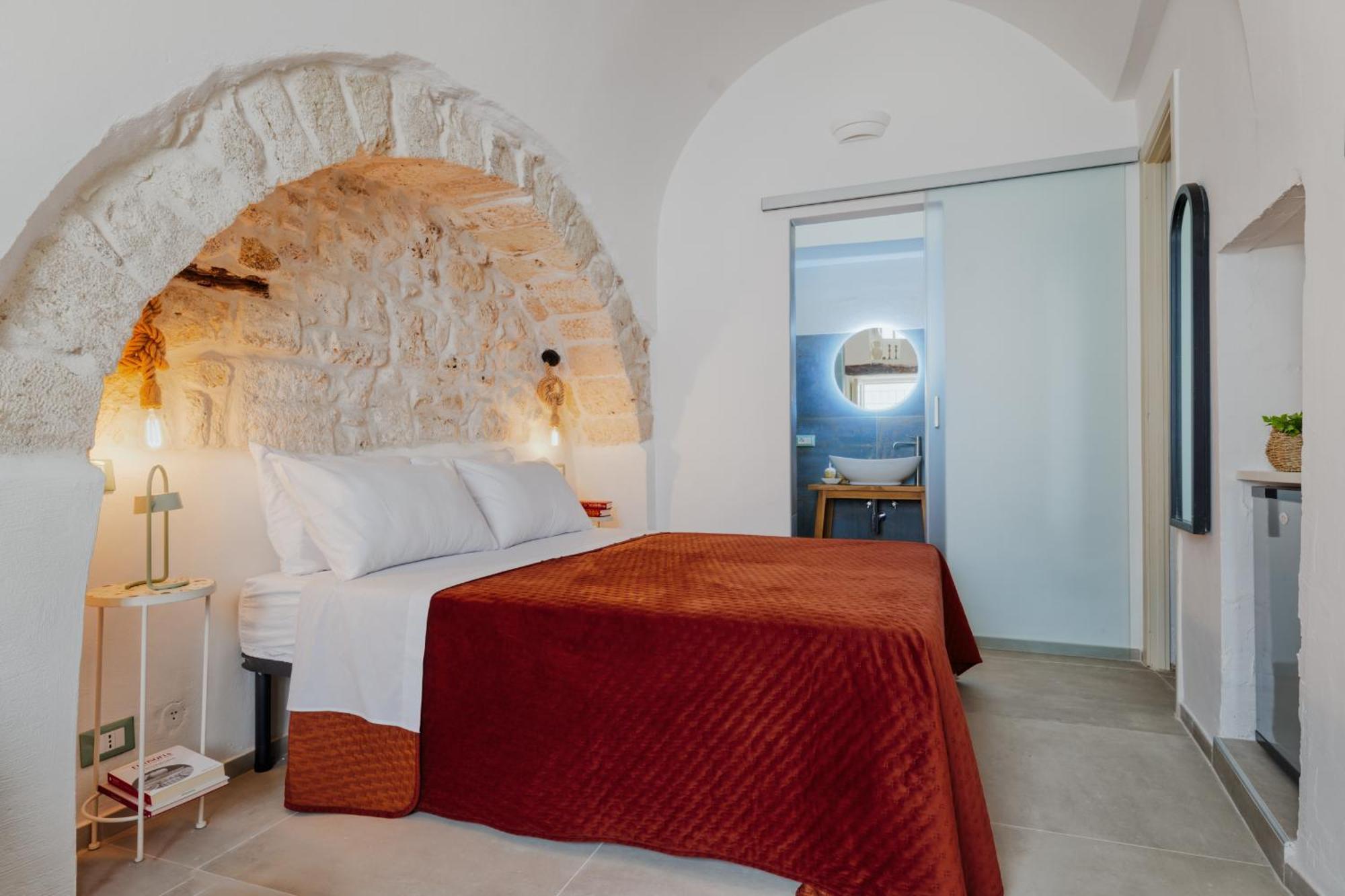 Dimora Lavinia Casa Vacanze Centro Storico オストゥーニ エクステリア 写真