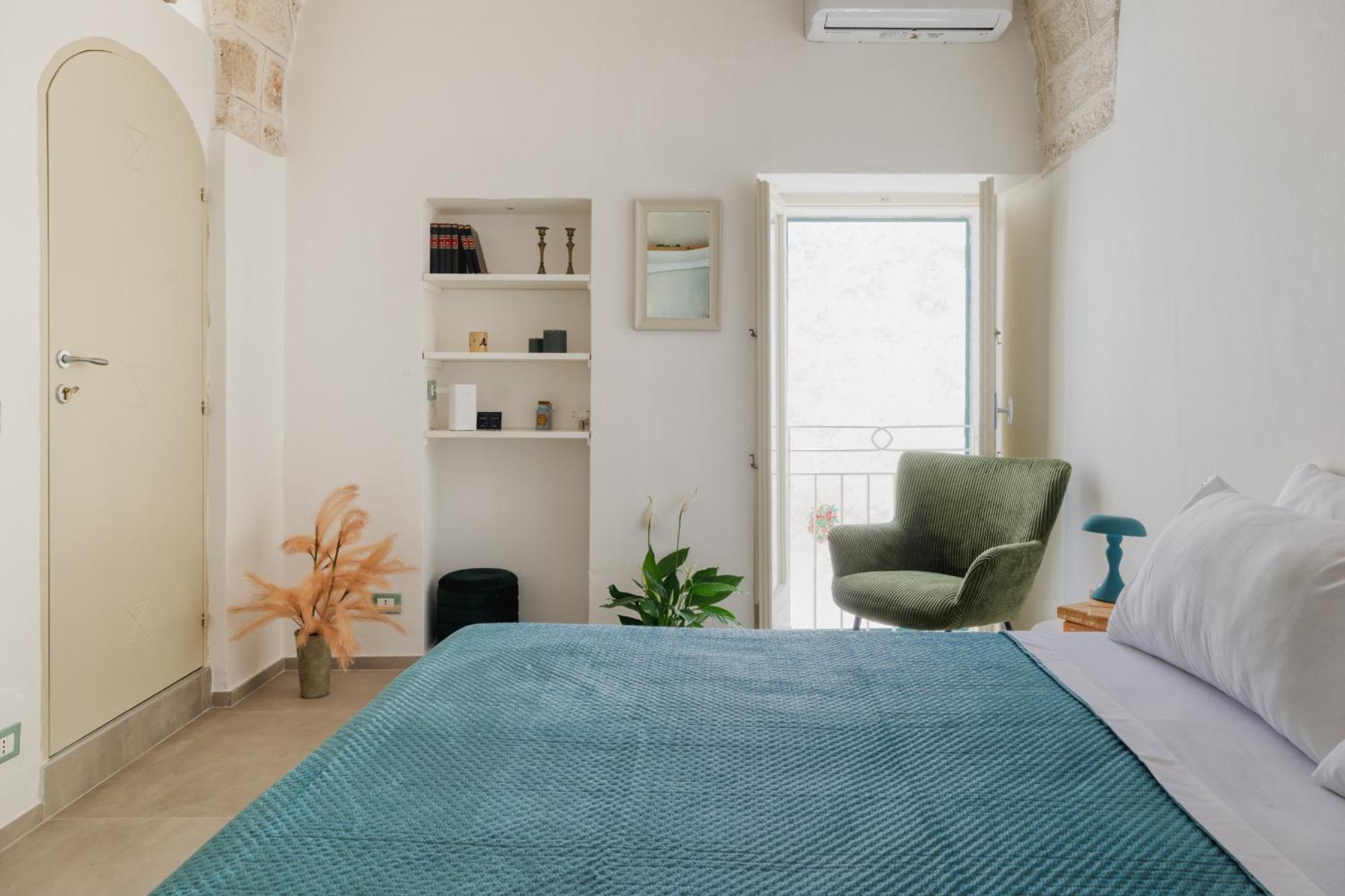 Dimora Lavinia Casa Vacanze Centro Storico オストゥーニ エクステリア 写真