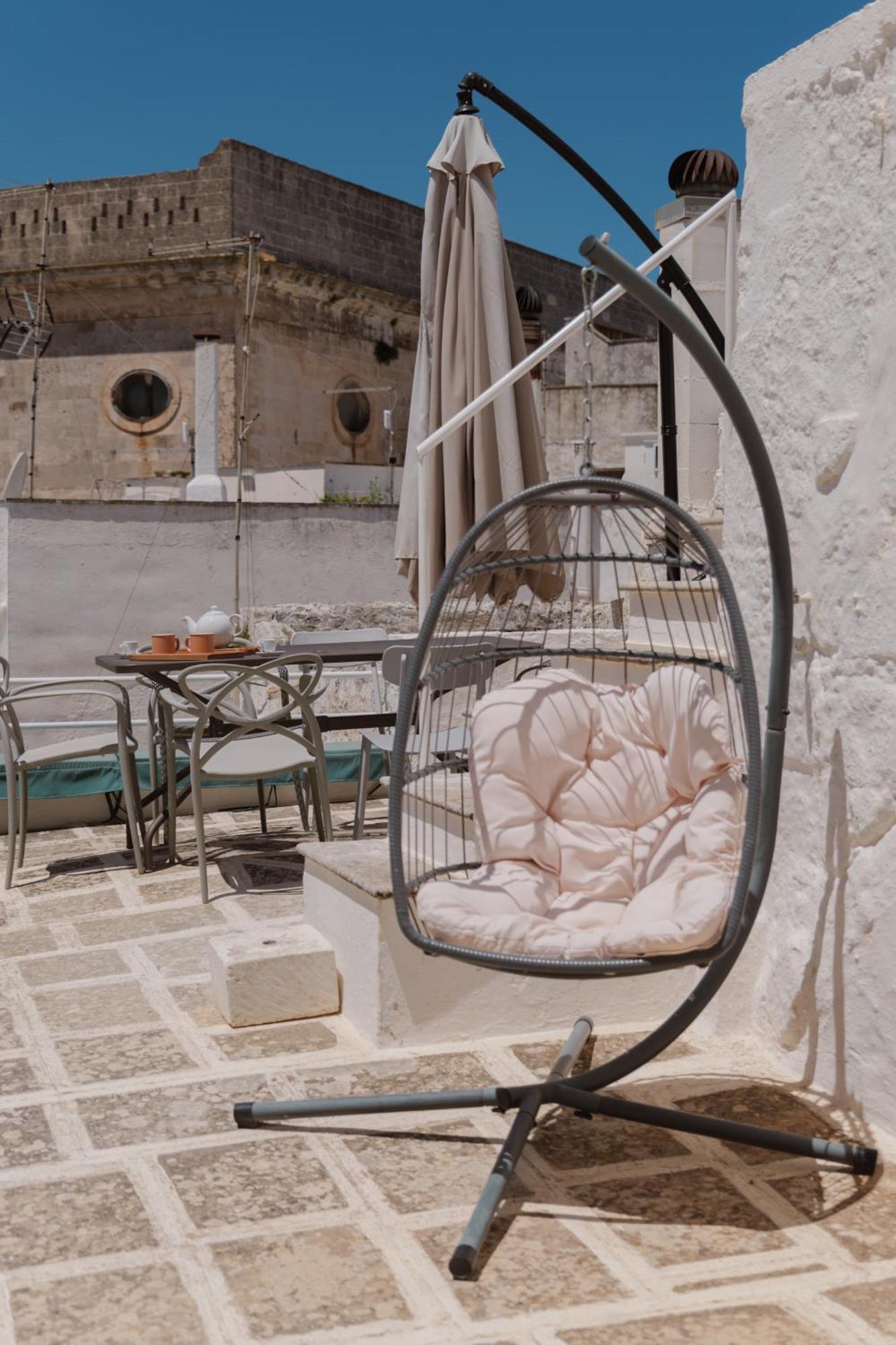 Dimora Lavinia Casa Vacanze Centro Storico オストゥーニ エクステリア 写真