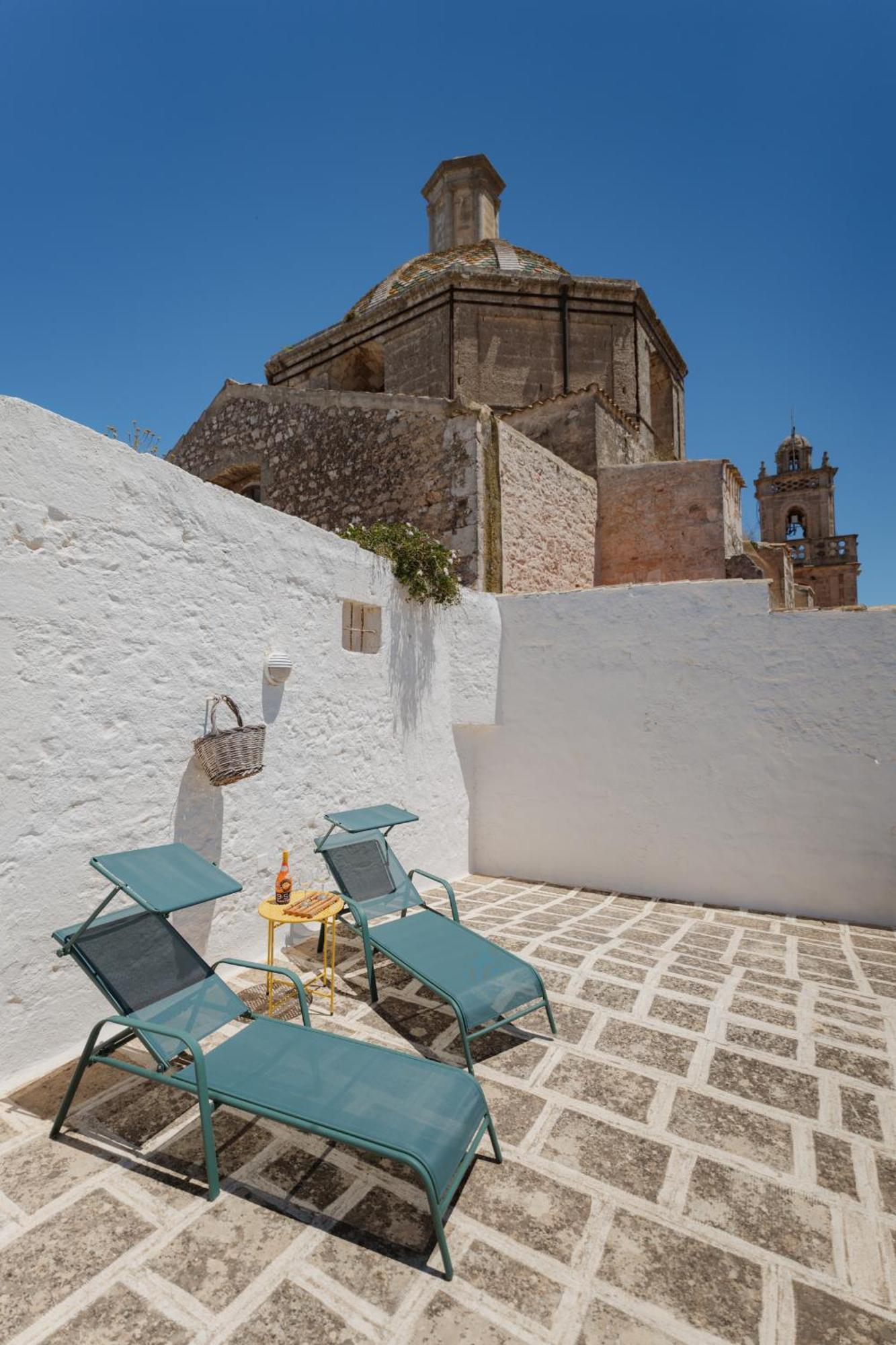 Dimora Lavinia Casa Vacanze Centro Storico オストゥーニ エクステリア 写真