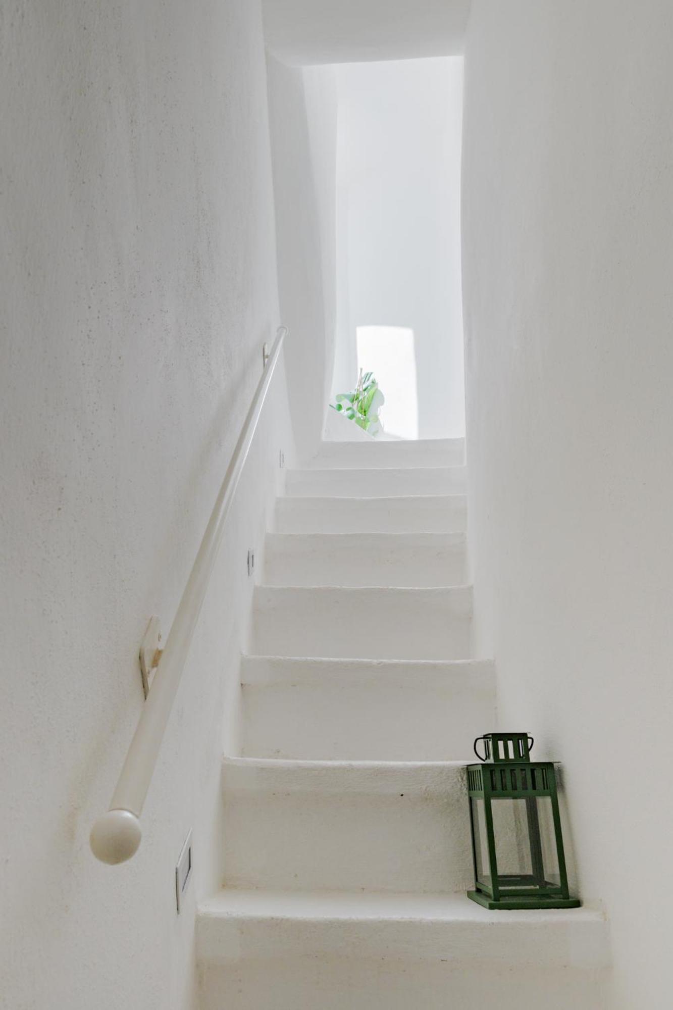 Dimora Lavinia Casa Vacanze Centro Storico オストゥーニ エクステリア 写真